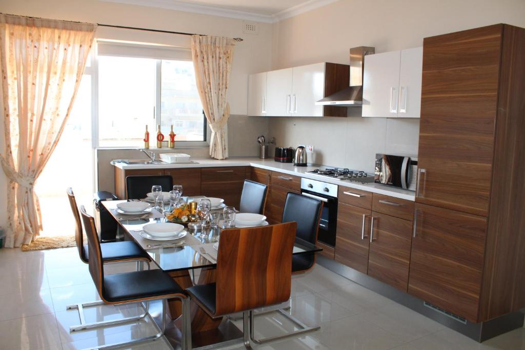 Frances Flats room 3