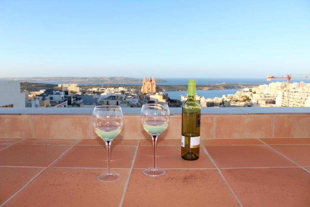 Frances Flats room 4