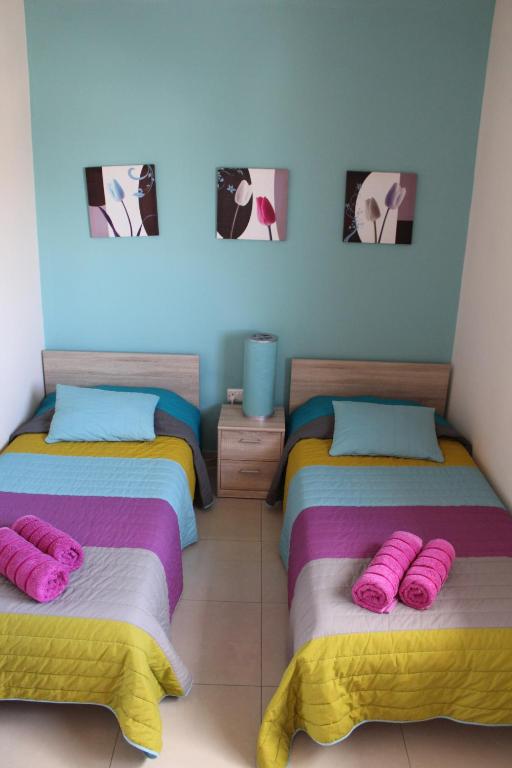 Frances Flats room 6